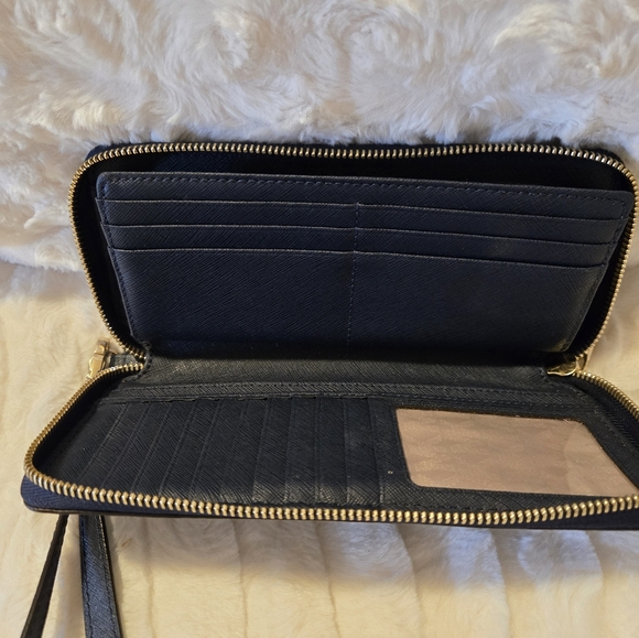 Michael Kors Wristlet - Picture 3 of 4